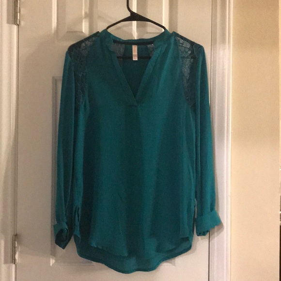 Turquoise lace blouse - Picture 1 of 2
